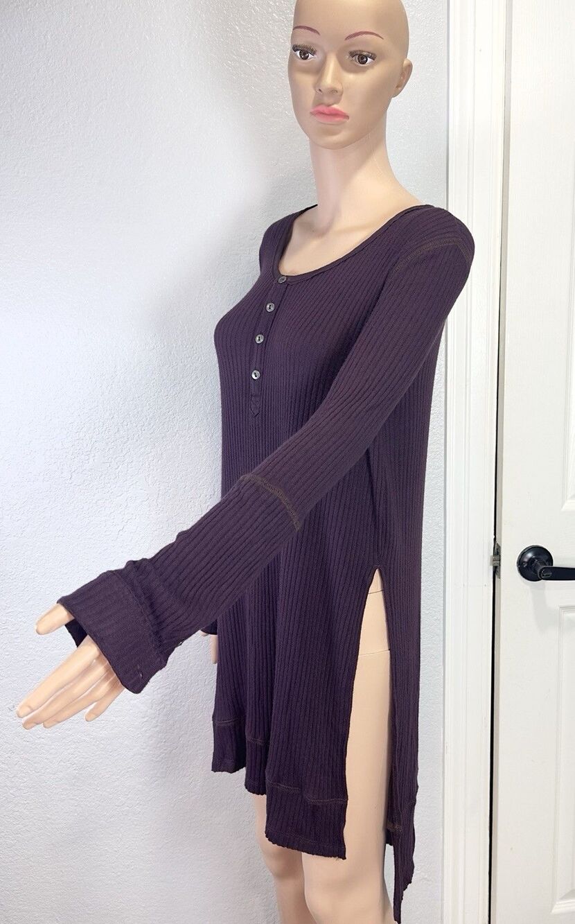 Free People Gwen Tunic Top XS Dark Plum Ribbed Henley Hi Low Long Sleeve